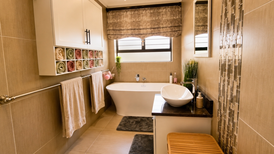 3 Bedroom Property for Sale in Wilkoppies North West